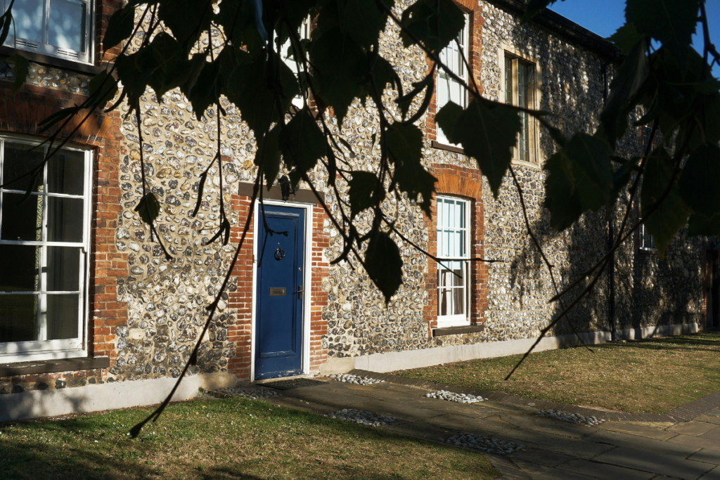 Bien installer une VMC dans une maison ancienne - Direct Batiment
